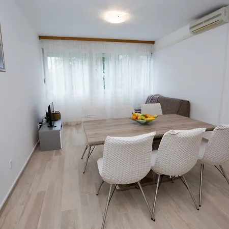 Apartman Put Plokita Smilja